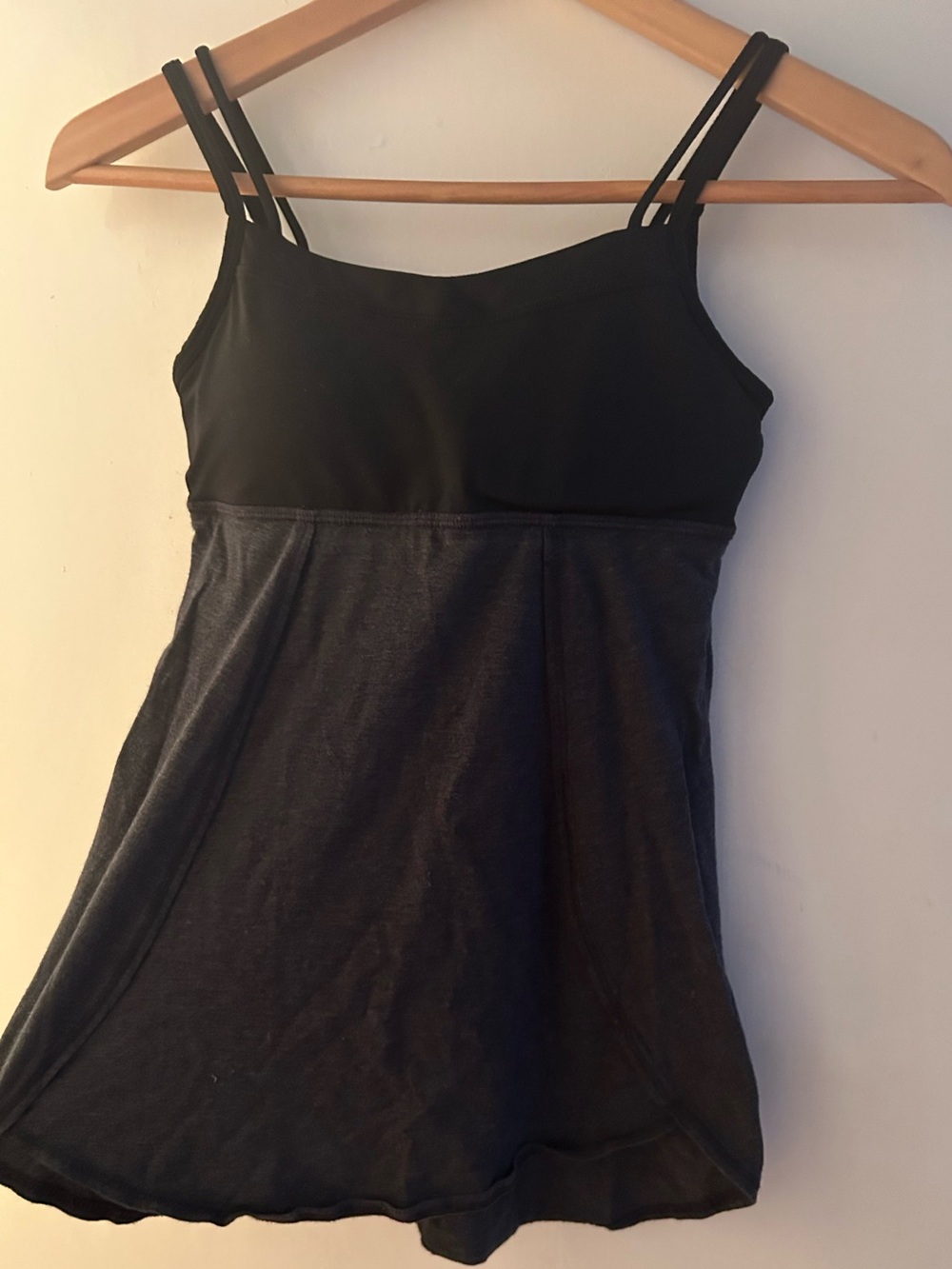 Black Double-Strap Athletic Tank babydoll Top